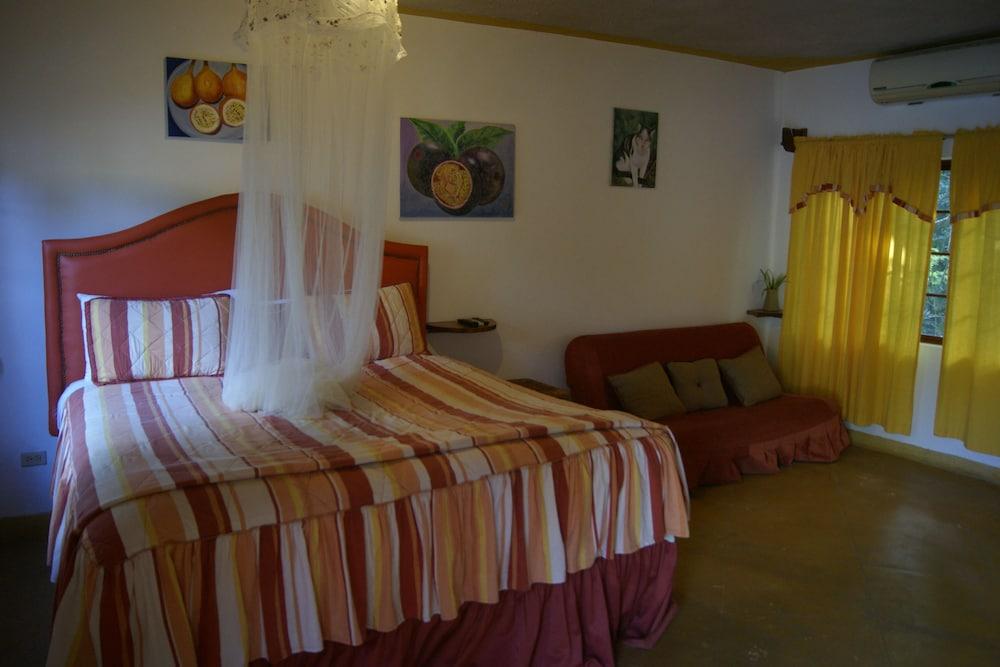 San San Tropez Hotel Port Antonio Exterior foto