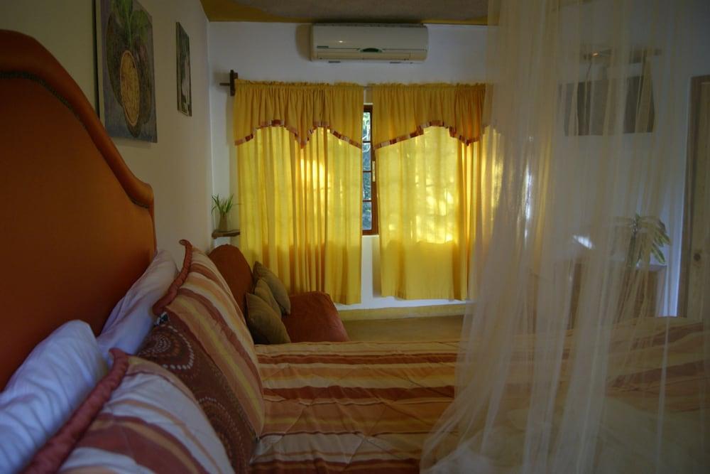 San San Tropez Hotel Port Antonio Exterior foto